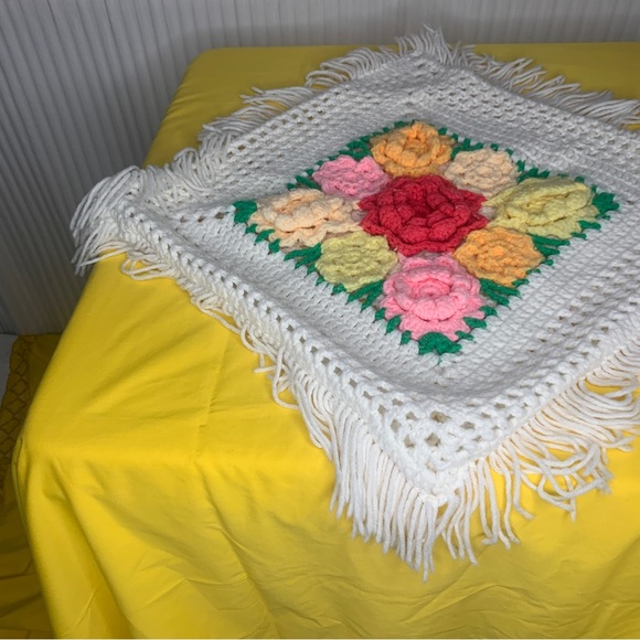 Vintage Handmade Knit Pillowcase Sofa Pillow Sham Chunky White Floral Fringe - Picture 4 of 11
